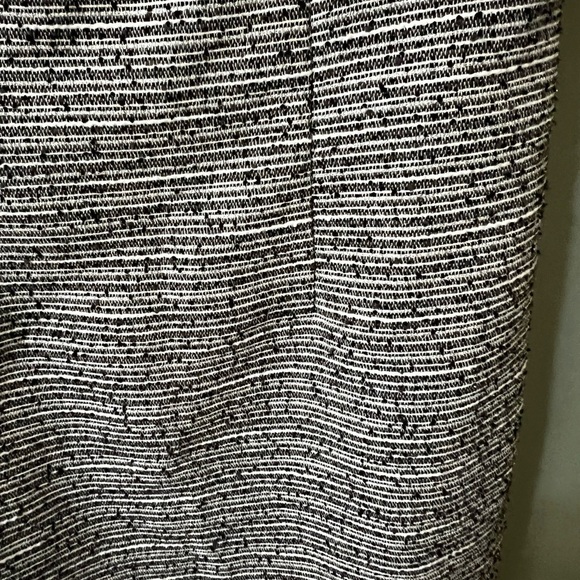 “Laundry” by Shelli Segal Beaded Neck Tweed Dress 0 beaded neckline short dress - Picture 4 of 9